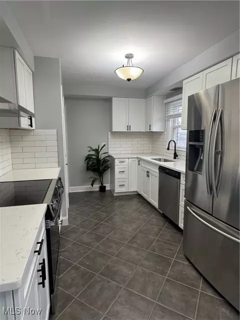 719 E 232nd St, Euclid, OH 44123 photo 24