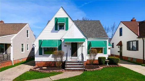 6206 Hampstead Ave, Parma, OH 44129