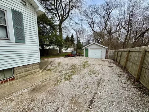 1420 Michigan Ave, Ashtabula, OH 44004 photo 14