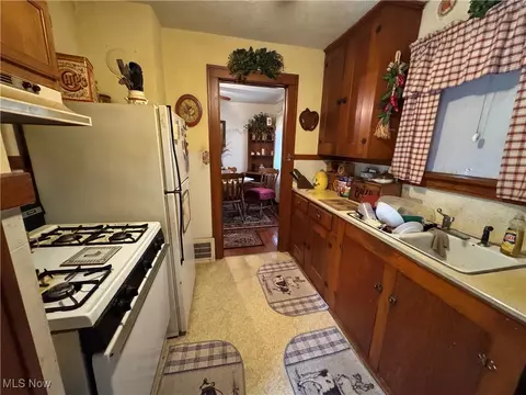 1420 Michigan Ave, Ashtabula, OH 44004 photo 6