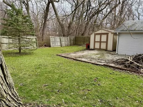 1420 Michigan Ave, Ashtabula, OH 44004 photo 13