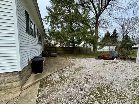 1420 Michigan Ave, Ashtabula, OH 44004 photo 15