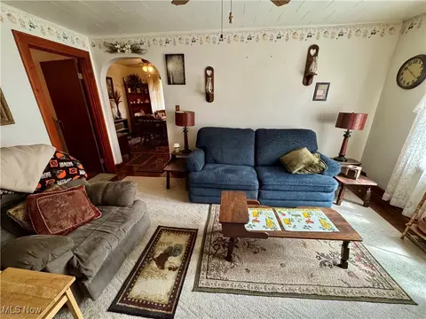1420 Michigan Ave, Ashtabula, OH 44004 photo 4