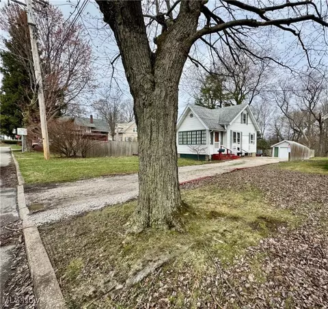 1420 Michigan Ave, Ashtabula, OH 44004 photo 16