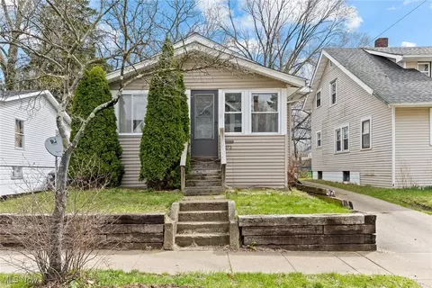 1173 Big Falls Ave, Akron, OH 44310