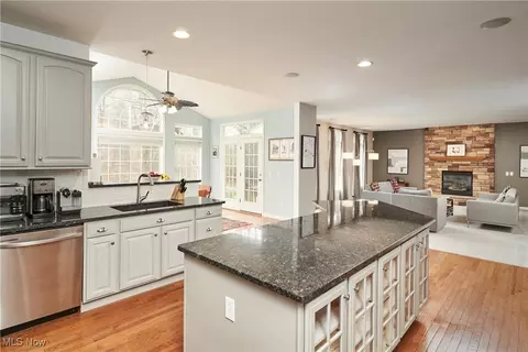 261 Alexander Ct, Copley, OH 44321 photo 3