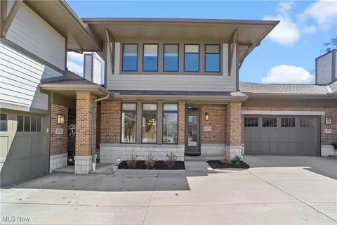 1373 Slate Ct, Cleveland Heights, OH 44118