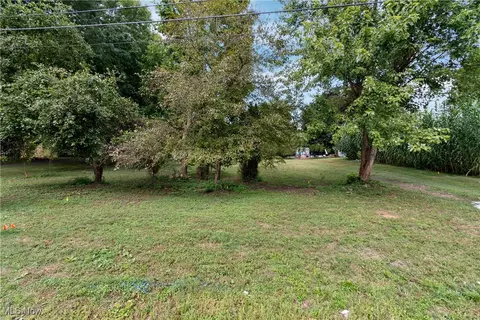 848 Jacoby Rd, Akron, OH 44321 photo 4