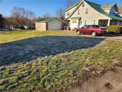 206 4th St, Beverly, OH 45715 photo 3