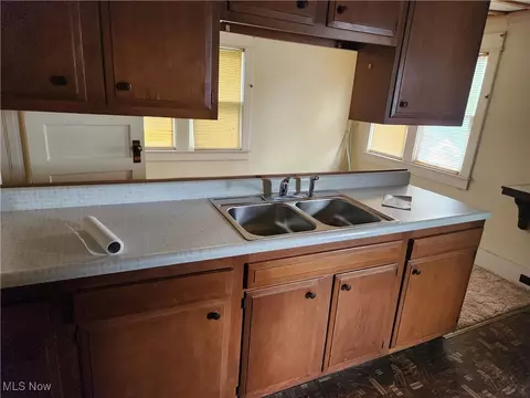 206 4th St, Beverly, OH 45715 photo 5