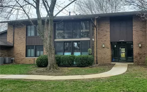 22968 Maple Ridge Rd #203, North Olmsted, OH 44070