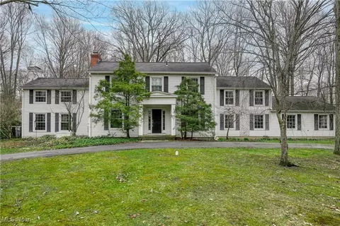7665 Deerpath Trl, Hudson, OH 44236