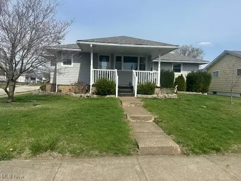 315 W Main St, Paden City, WV 26159