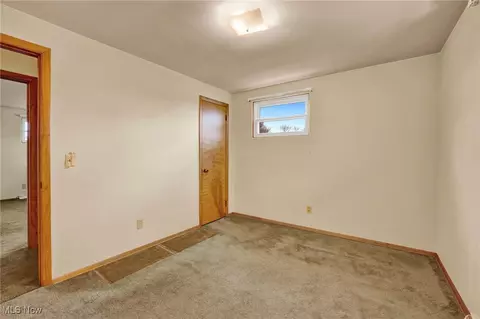 Bedroom - 420 Manor Ave NW, Canton, OH 44708 photo 4 of 8