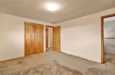 Bedroom - 420 Manor Ave NW, Canton, OH 44708 photo 6 of 8