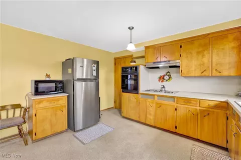 Kitchen - 420 Manor Ave NW, Canton, OH 44708 photo 1 of 4