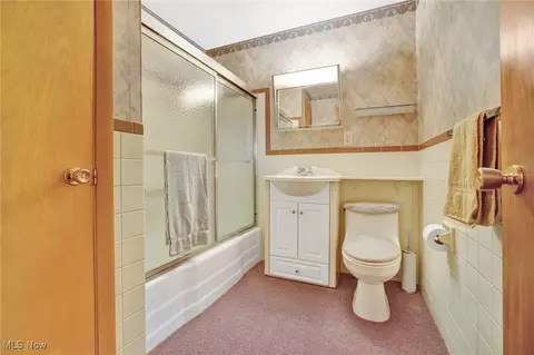 Bath - 420 Manor Ave NW, Canton, OH 44708 photo 2 of 2