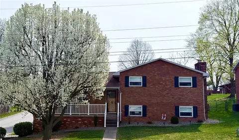 1800 S Hills Dr, Parkersburg, WV 26101