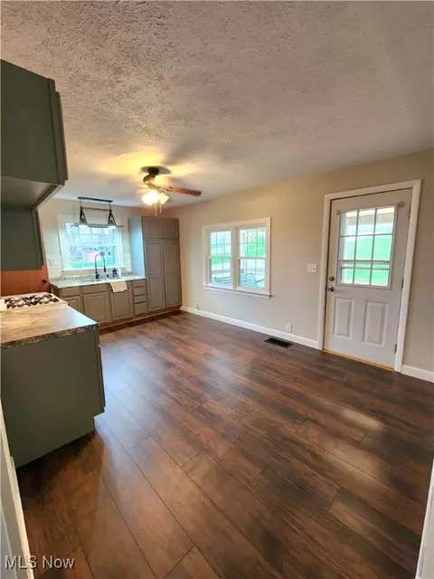 6008 Fairdale Dr, Cambridge, OH 43725 photo 23