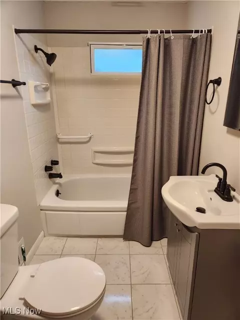 6008 Fairdale Dr, Cambridge, OH 43725 photo 36