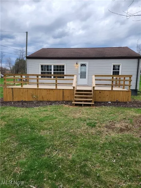 6008 Fairdale Dr, Cambridge, OH 43725 photo 4