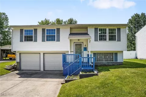 178 Summerberry Ln, Niles, OH 44446