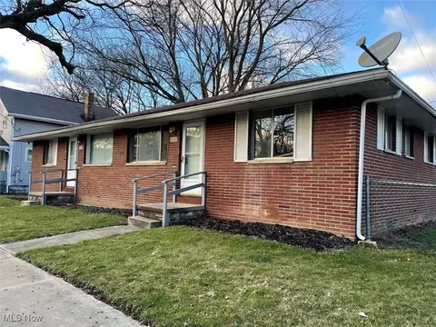 1143 Santee Ave, Akron, OH 44306