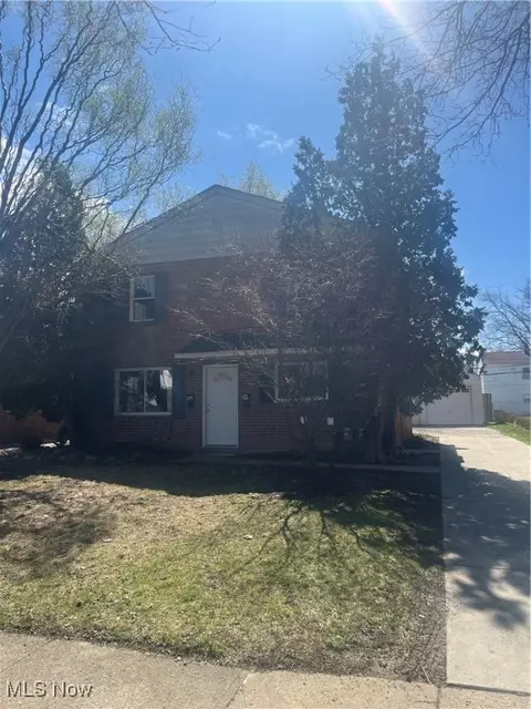 21070 Crystal Ave, Euclid, OH 44123