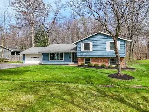 36525 Timberlane Dr, Solon, OH 44139