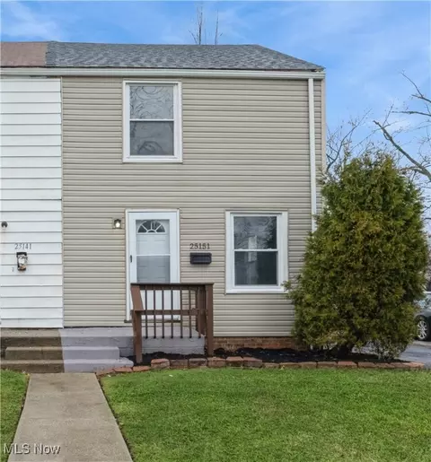 25151 Fisher Rd, Euclid, OH 44117