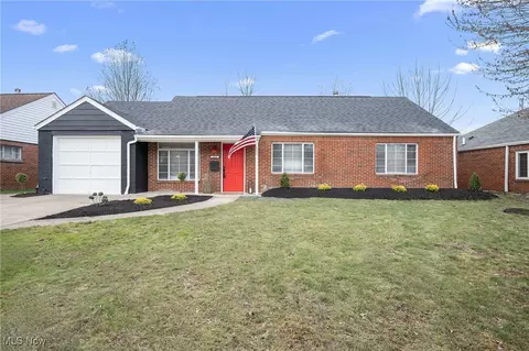 584 Sycamore Dr, Euclid, OH 44132