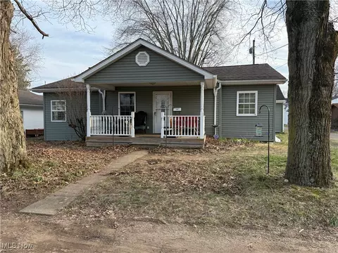 113 Grandview Ave E, West Lafayette, OH 43845
