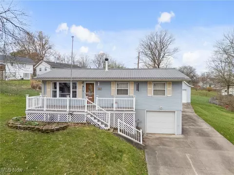 561 Carver St NW, Massillon, OH 44647