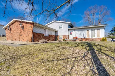 6564 Towline Dr NW, Canal Fulton, OH 44614
