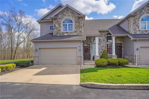 3269 Grey Village Dr, Akron, OH 44319