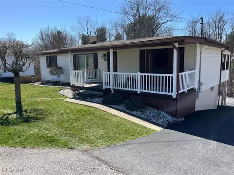 610 East St, Hopedale, OH 43976