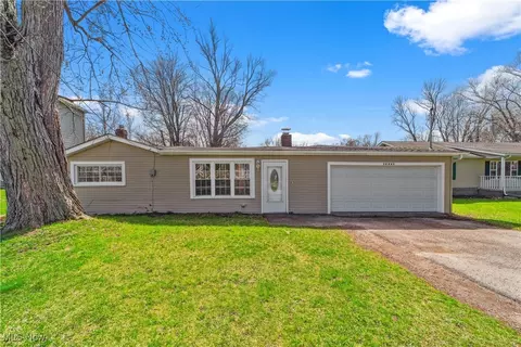 38045 Erie Rd, Willoughby, OH 44094