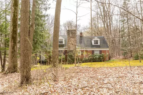 31870 Hiram Trl, Moreland Hills, OH 44022