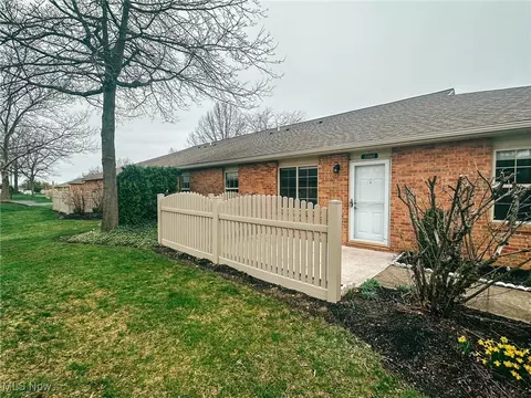 35162 Greenwich Ave, North Ridgeville, OH 44039