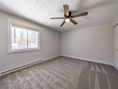 Bedroom - 261 E Mohawk Dr, Malvern, OH 44644 photo 2 of 6