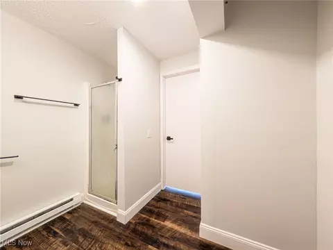 Bath - 261 E Mohawk Dr, Malvern, OH 44644 photo 5 of 6