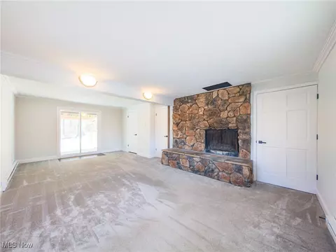 Living - 261 E Mohawk Dr, Malvern, OH 44644 photo 4 of 5