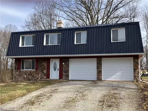 Exterior - 261 E Mohawk Dr, Malvern, OH 44644 photo 3 of 7