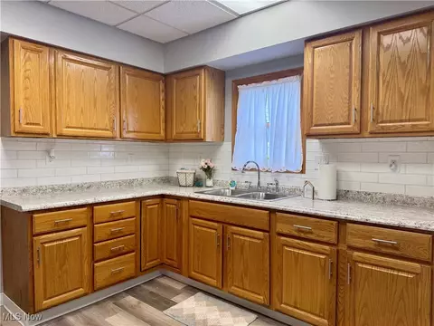 163 E Mapledale Ave, Akron, OH 44301 photo 6