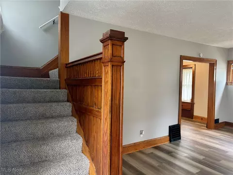 163 E Mapledale Ave, Akron, OH 44301 photo 23