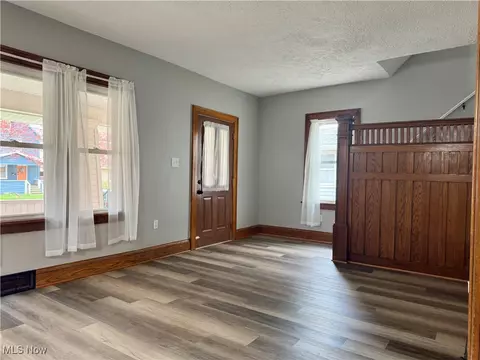 163 E Mapledale Ave, Akron, OH 44301 photo 19