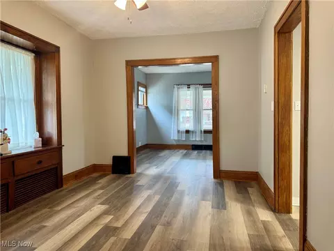 163 E Mapledale Ave, Akron, OH 44301 photo 15