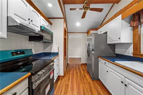 169 Fair St, Berea, OH 44017 photo 9