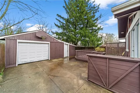 169 Fair St, Berea, OH 44017 photo 37