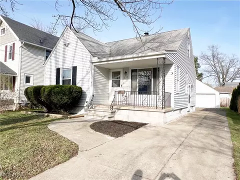 237 Marseilles Ave, Elyria, OH 44035 photo 2